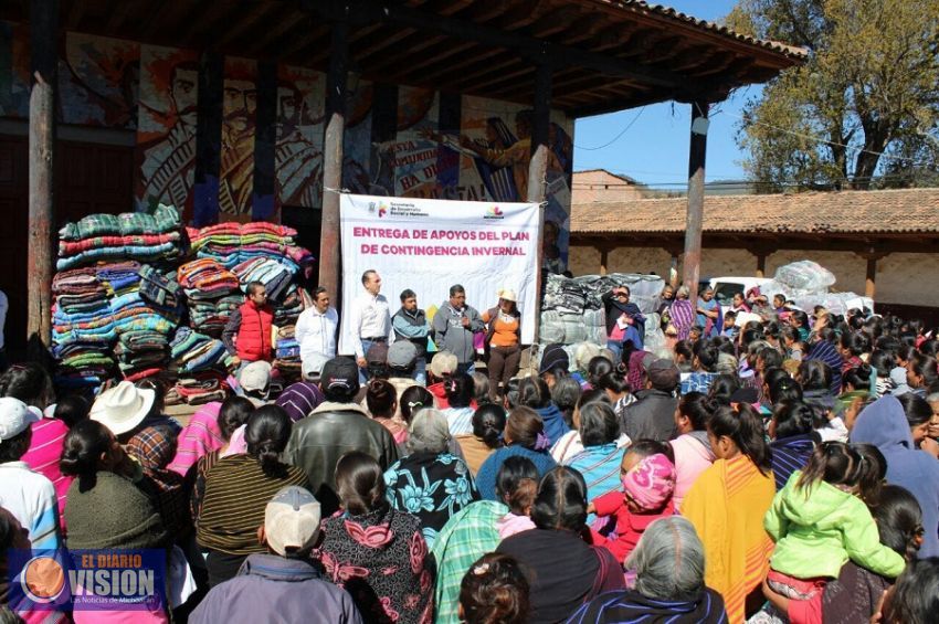 Entrega Sedesoh apoyos en la región Pátzcuaro-Zirahuén     