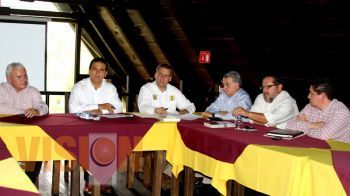 Silvano Aureoles se reúne con la Dirigencia Municipal del PRD en Morelia y el núcleo Consultivo