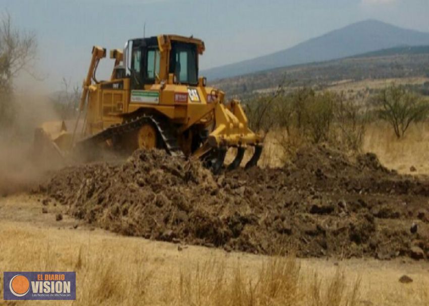 Invierte Sedrua 5 mdp para fortalecer el agro de Coalcomán: Sigala