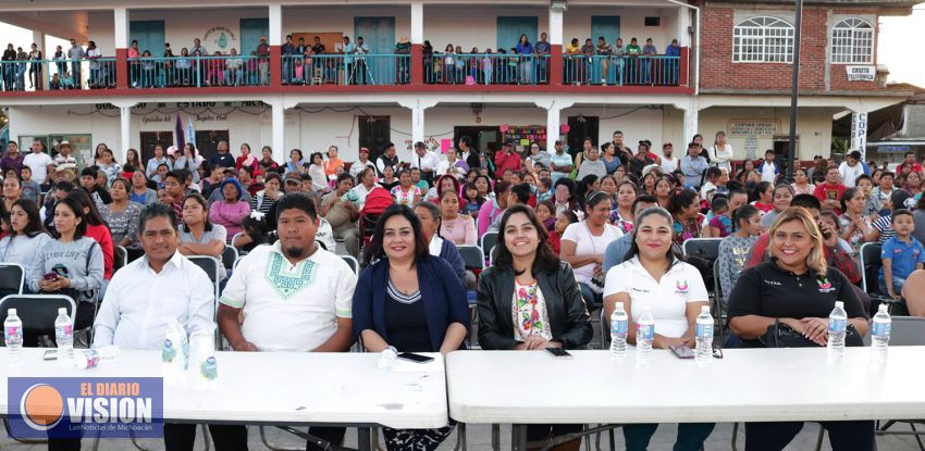 Celebran 75 Aniversario del Volcán Paricutín en la plaza principal de Uruapan y Caltzontzin