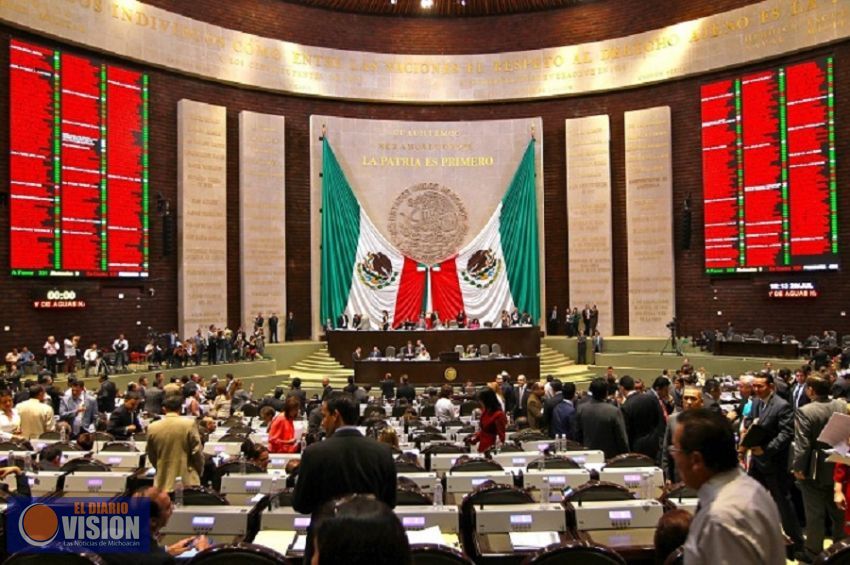 Diputados aprueban quitar fuero a funcionarios públicos, incluido el Presidente