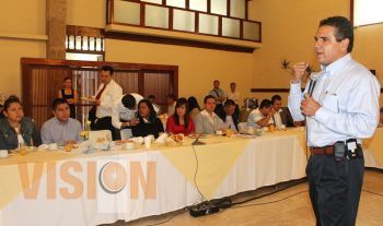 Se reúne Silvano con líderes juveniles del Estado