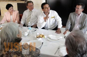 Silvano Aureoles Conejo, se reúne con Consejo Directivo de Notarios de Michoacán  