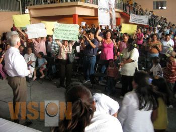 Genovevo se reúne con colonias del Norte de Morelia  
