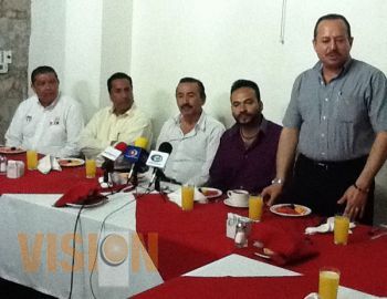 Luis Zataray inconforme panista se suma al PRI