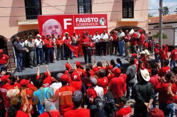 Yo no soy un candidato del montón, de los que prometen mucho y no cumplen:FVF