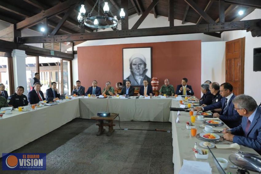 Estrategia de seguridad debe ir acompañada de fortalecimiento a policías locales: Silvano Aureoles