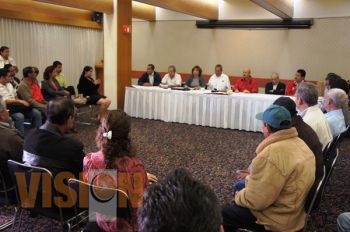 FVF sostiene encuentro con Organizaciones Campesinas Michoacanas