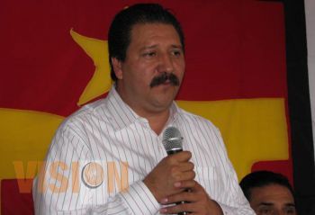 Ilusos quienes crean que Ebrard pesa más que Amlo en Michoacán : Reginaldo Sandoval 