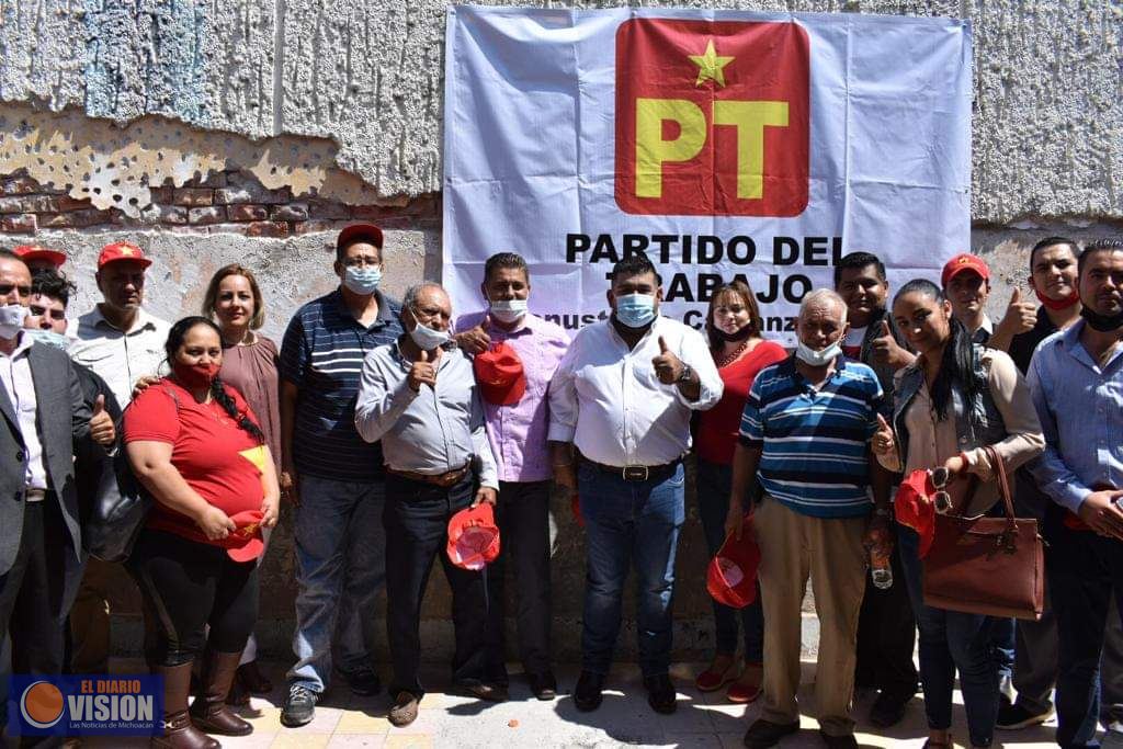 Paco Huacus, sostiene reunión con coordinadores territoriales de Jiquilpan 