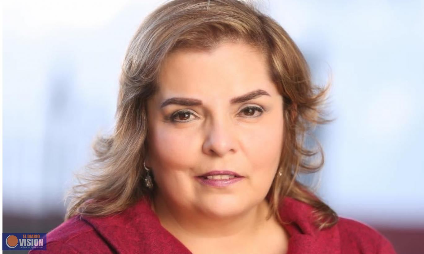 Selene Vázquez Alatorre, reconoció que sigue firme su aspiración a la gubernatura de Michoacán