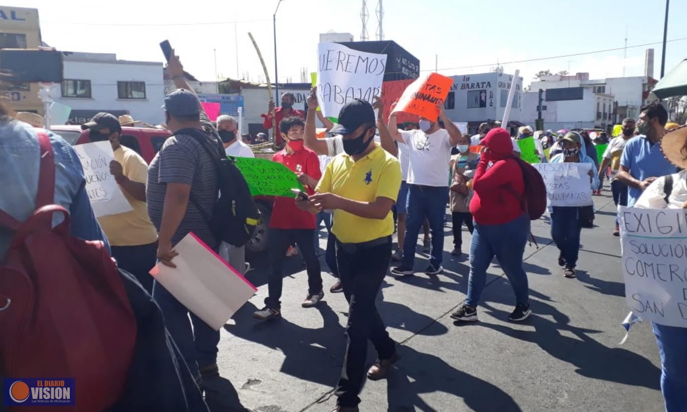 Comerciantes de San Diego, se manifiestan, demandan trabajo 