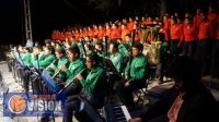 Coristas y músicos de la Sinfónica Esperanza Azteca