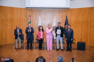 La Evaluación,impulsa a seguir avanzando, señala Yarabí al recibir reacreditacion de  Arquitectura