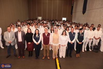 A ser agentes de cambio en las comunidades, convoca Yarabí Ávila a Odontólogos Nicolaitas 