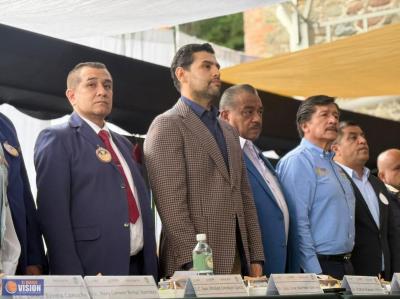 Escuelas de Zitácuaro invitan como padrino de generación a Octavio Ocampo