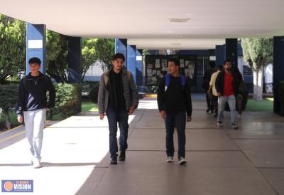 Estudiantes Nicolaitas pueden realizar trámites el línea en período vacacional 