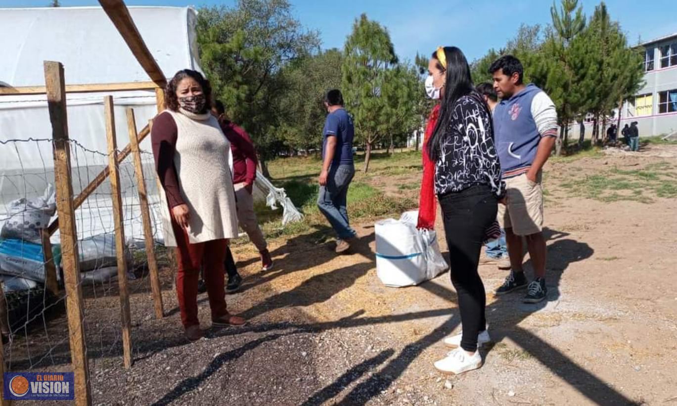Mary Carmen Bernal, visitó la Universidad Intercultural Indígena de Michoacán, plantel Zitácuaro