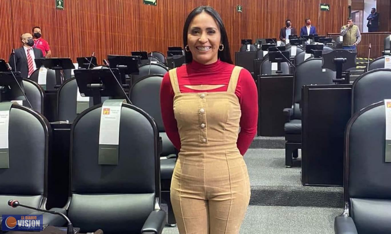 Mary Carmen Bernal, se dijo satisfecha por el trabajo realizado durante el primer periodo