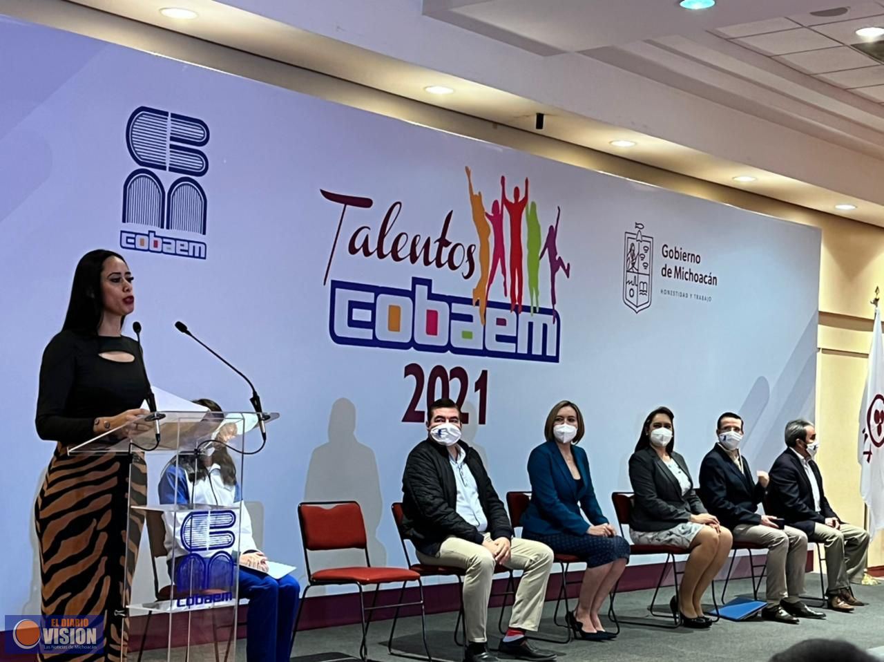 Entrega COBAEM apoyos e incentivos a estudiantes talento
