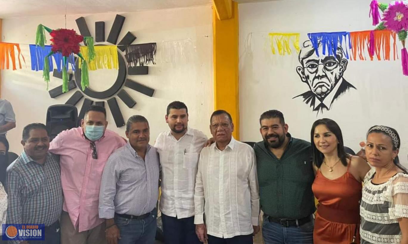 Francisco Huacus se reunió con fundadores del PRD Apatzingan