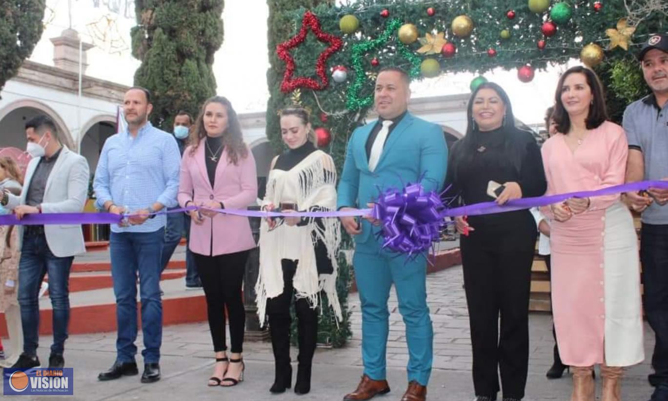 Mauricio Prieto, asistió a la Feria del Migrante de Santa Ana Maya