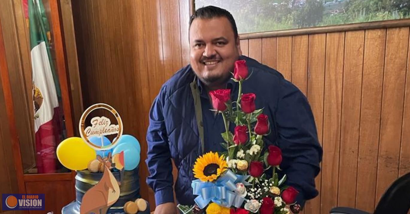 Presidente municipal de Lagunillas se baja el sueldo