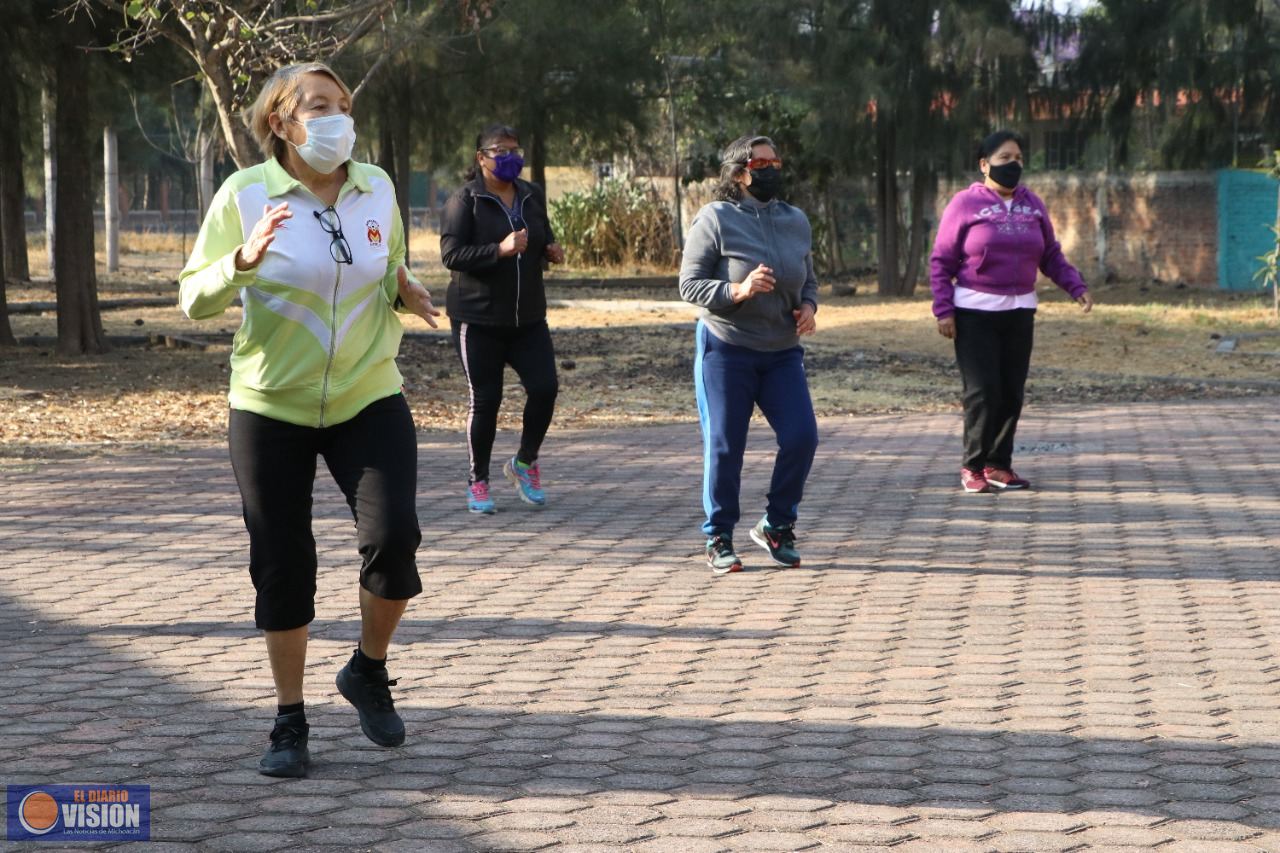 Aplaude atleta moreliana, acciones de IMCUFIDE en beneficio de adultos mayores