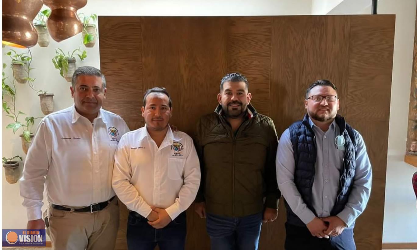 Paco Huacus se reunió con integrantes del Sindicato de Profesionistas del Telebachillerato Michoacán