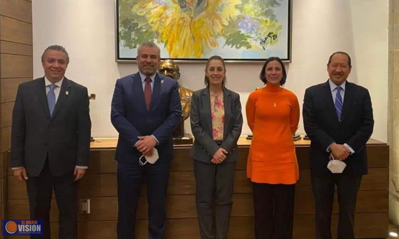 Leonel Godoy, asistió a la firma del convenio de colaboración entre Gobierno de Michoacán y la CDMX