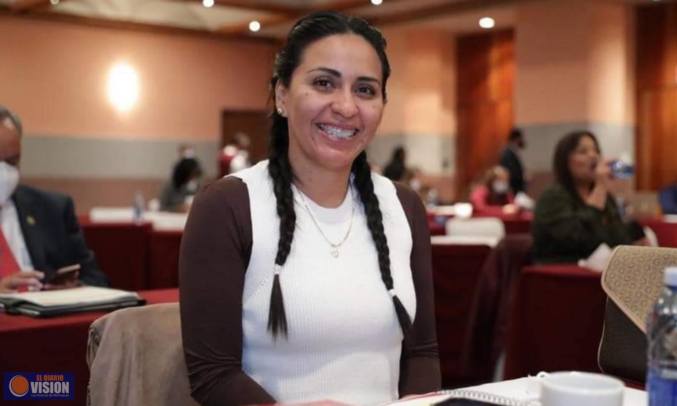 Mary Carmen Bernal, participó en la Plenaria del Grupo Parlamentario del PT