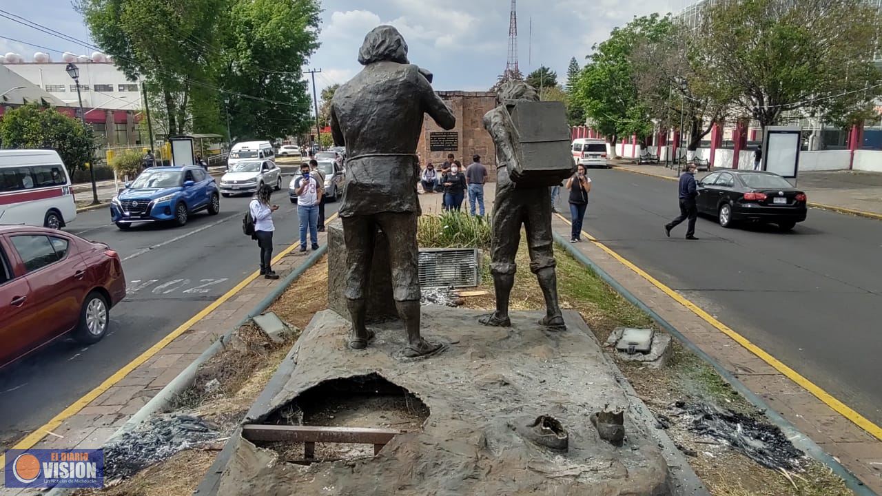 Destruyen estatua del español Fray Antonio de San Miguel, en Morelia