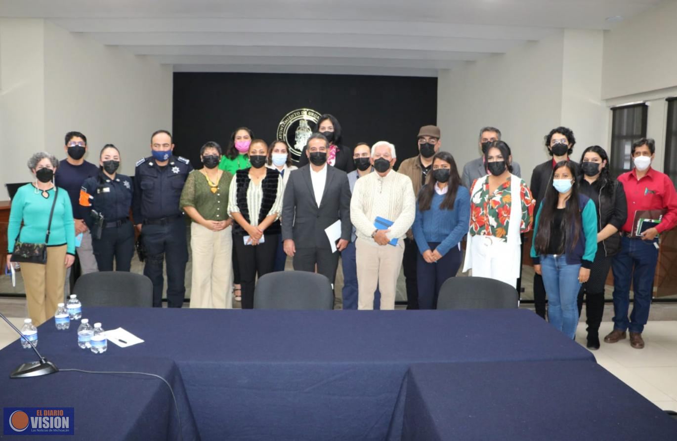 Autoridades municipales presentan el programa “Escuela del Bien”