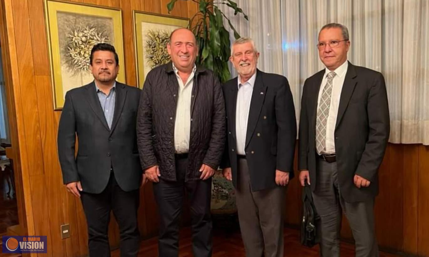 Roberto Carlos López, se reúne con el Embajador de Cuba en México, Marcos Rodríguez 