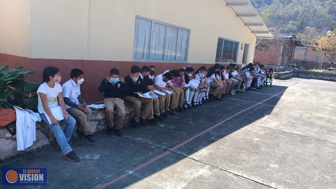 Imparte Gobierno Municipal taller de salud mental y prevención de adicciones
