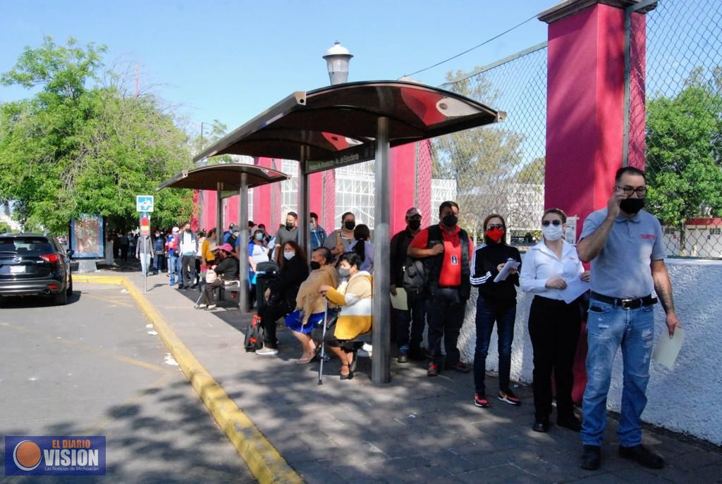 Inicia aplicación de refuerzo anti COVID-19 en Morelia para personas de 30 años y más