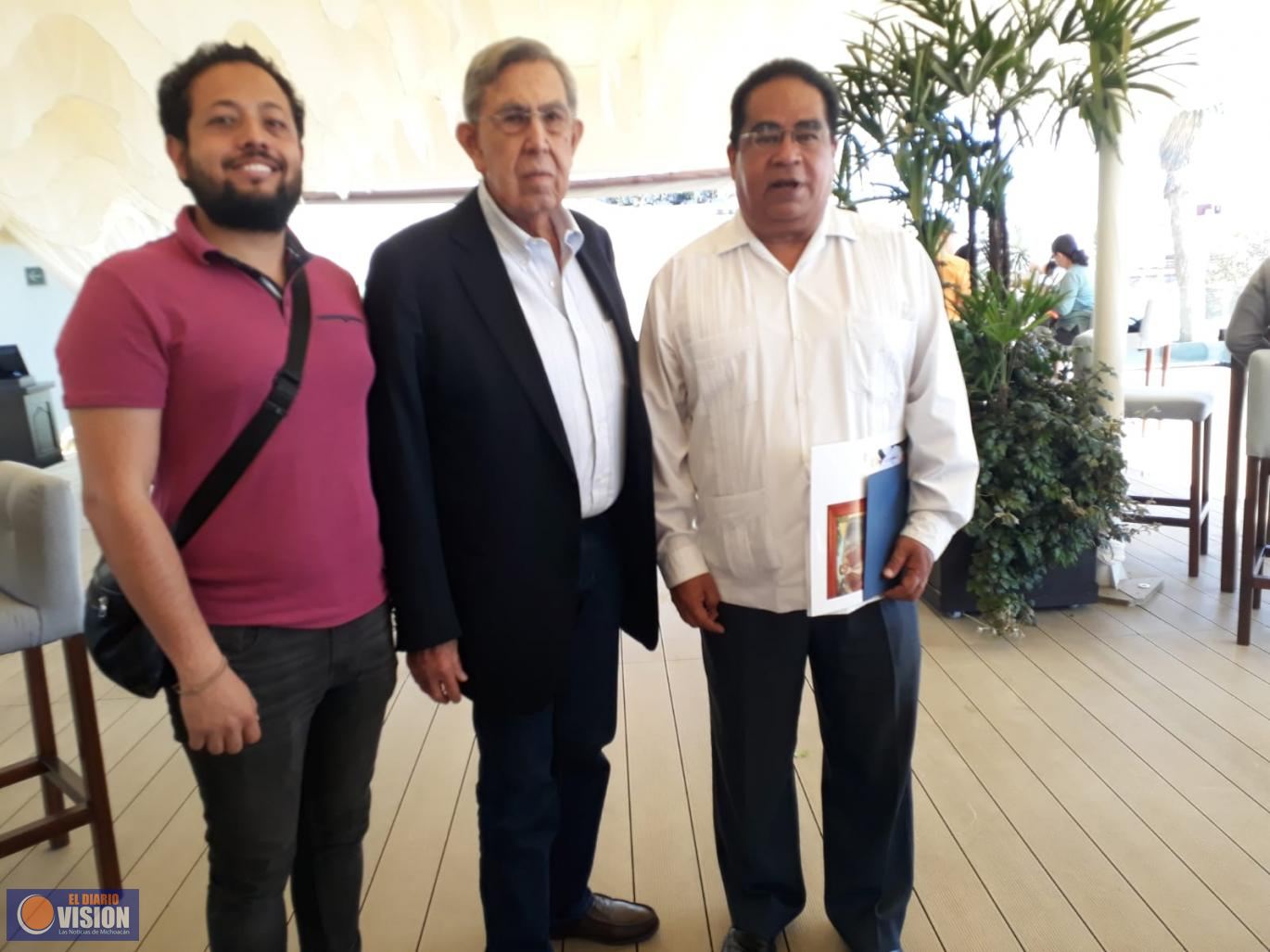 El Ingeniero Cárdenas, extiende su felicitación a El Diario Vision