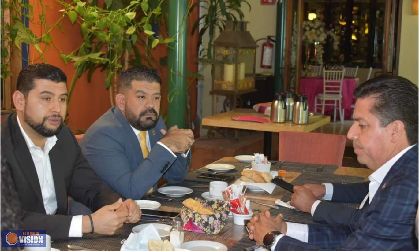 Paco Huacus se reunió con el Senador Antonio García y el presidente del PRD 