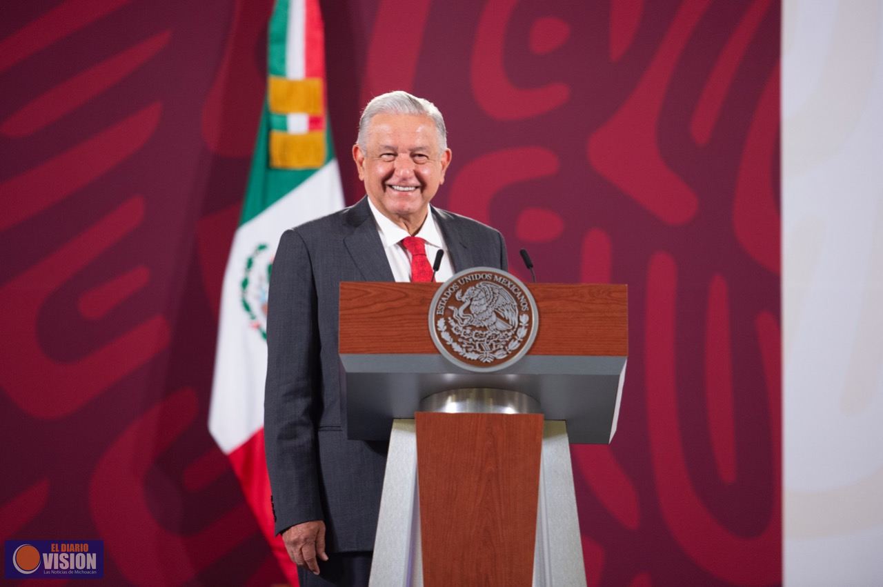 Propone AMLO venta de garnachas en el Felipe Ángeles