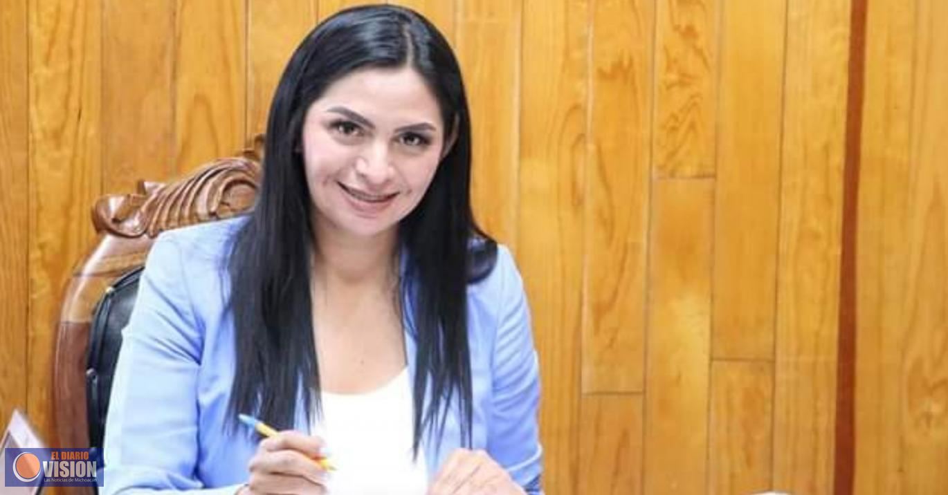 Salvador Escalante, avanza con paso firme : Araceli Saucedo 