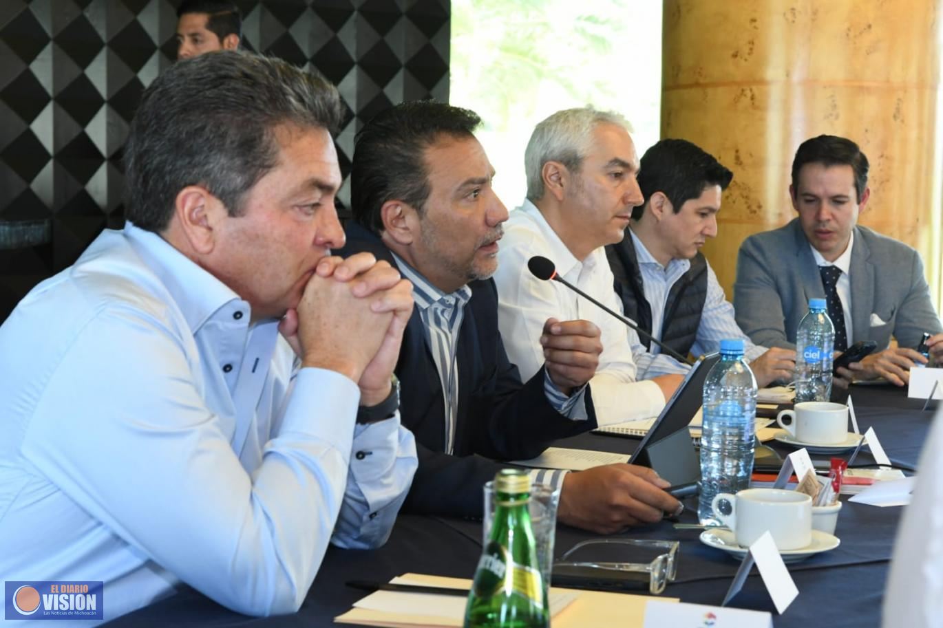 Expone Sectur avances y metas a Hombres de Negocios