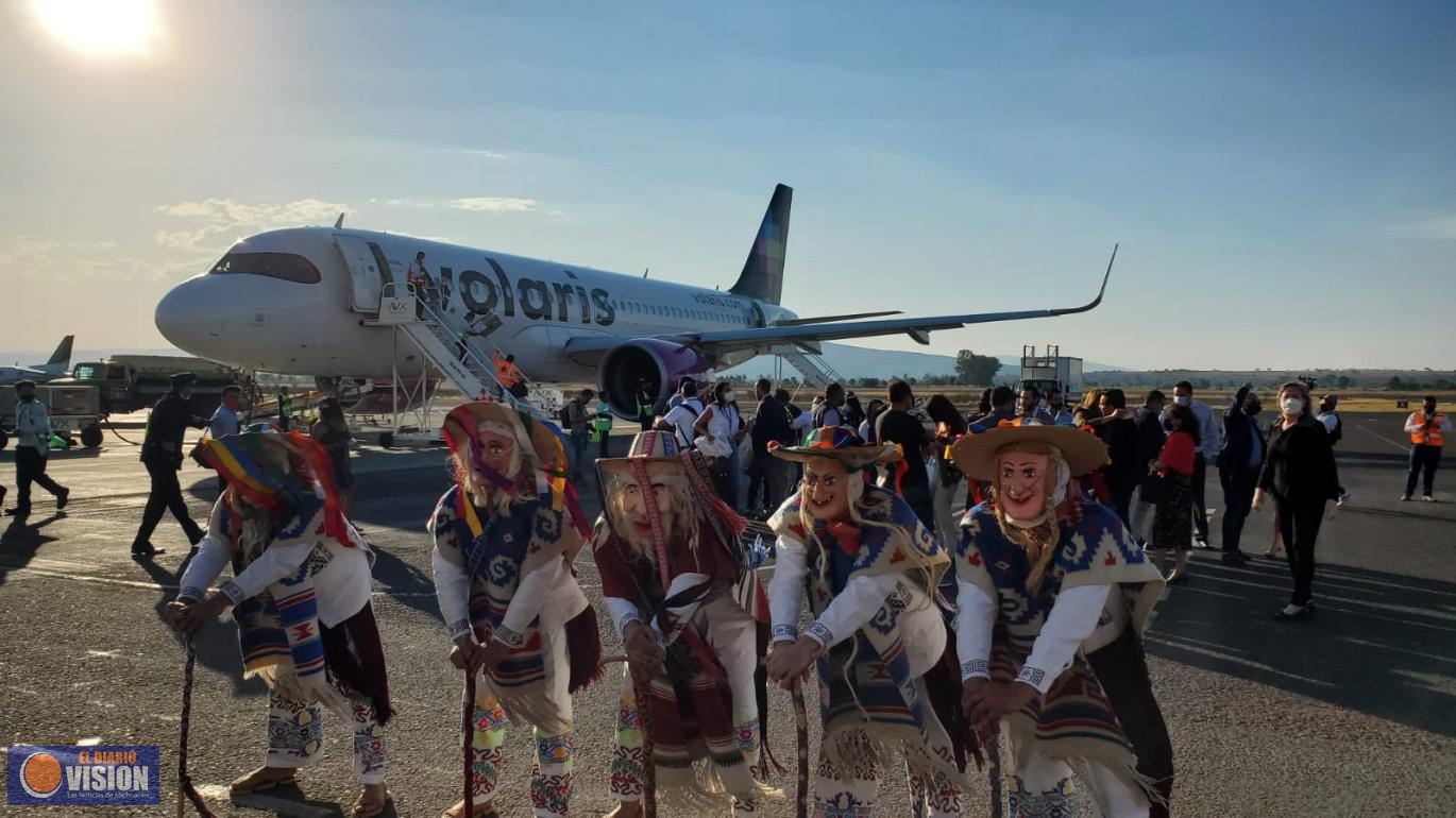 Inicia operaciones vuelo Cancún-Morelia-Cancún de Volaris