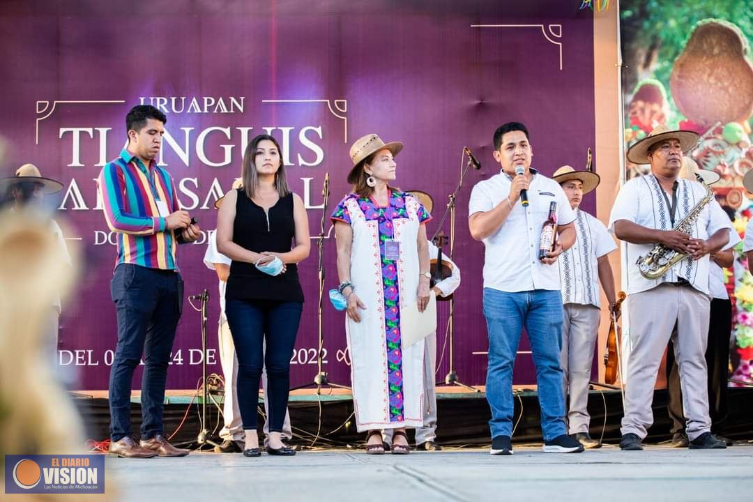 Gran presentación de Grupo Purhémbe y comunidades indígenas 
