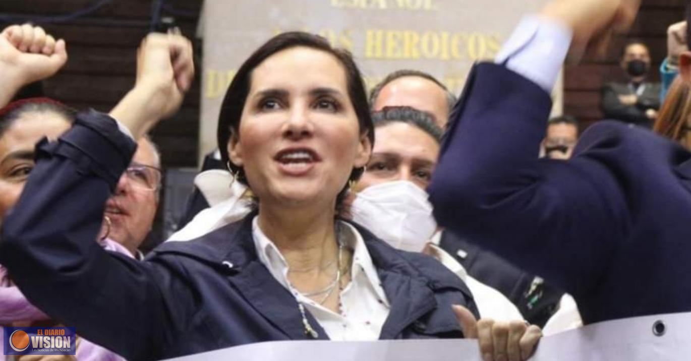 Votamos por un mejor presente y futuro para todos, con energías limpias y baratas: Macarena Chávez