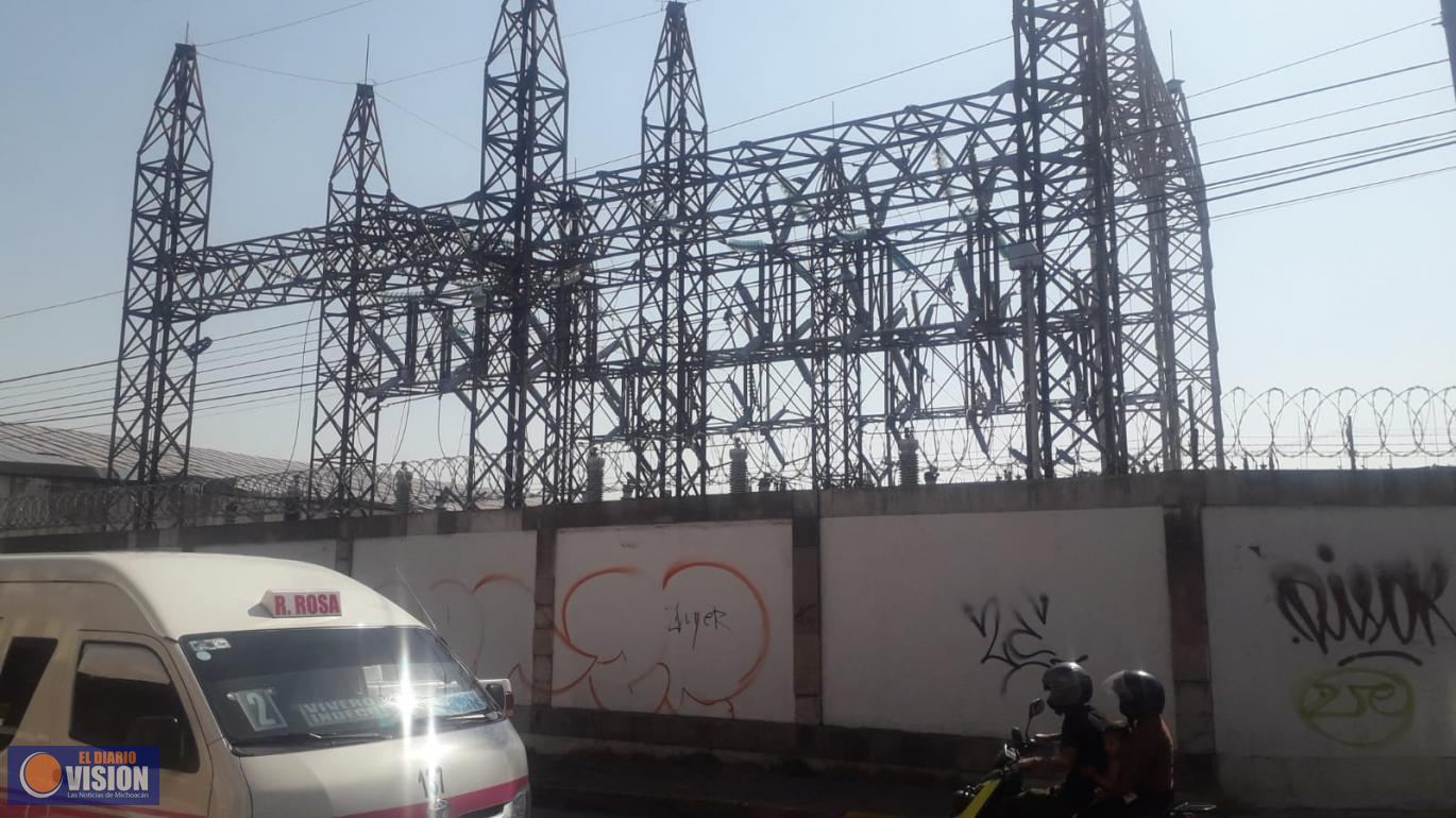 Incendio en la subestación de la CFE en Morelia dejó solo daños materiales