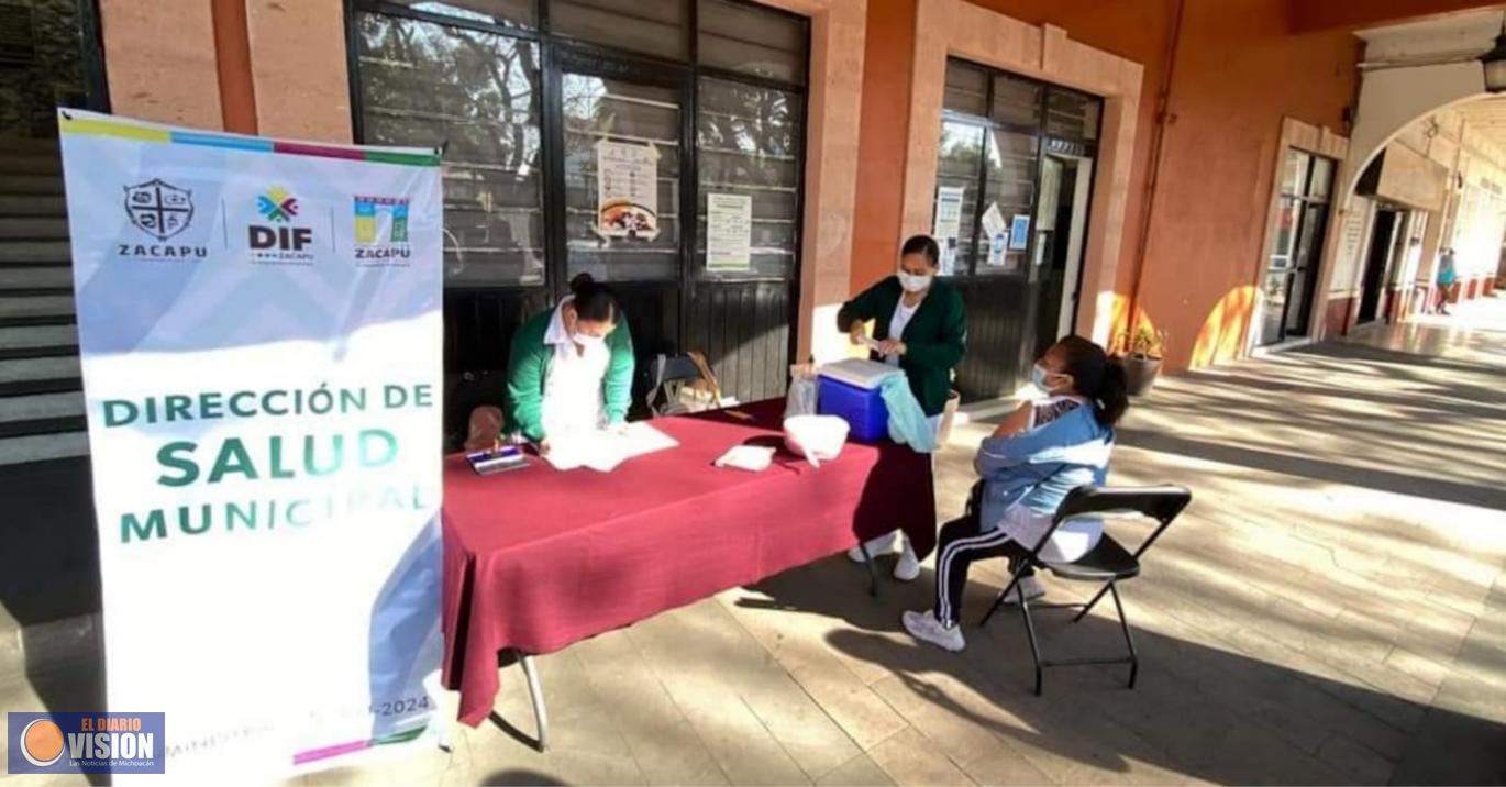 Brigadas de vacunación continúan en módulo instalado en la Presidencia Municipal de Zacapu