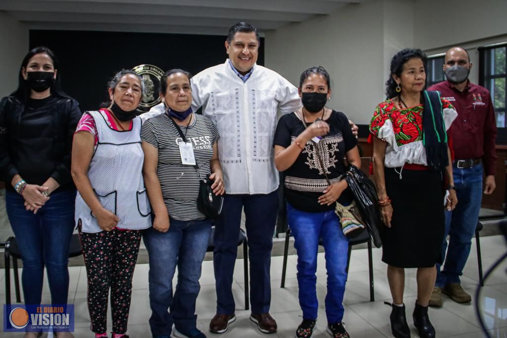 Ventas por 28 millones de pesos registra Tianguis Artesanal