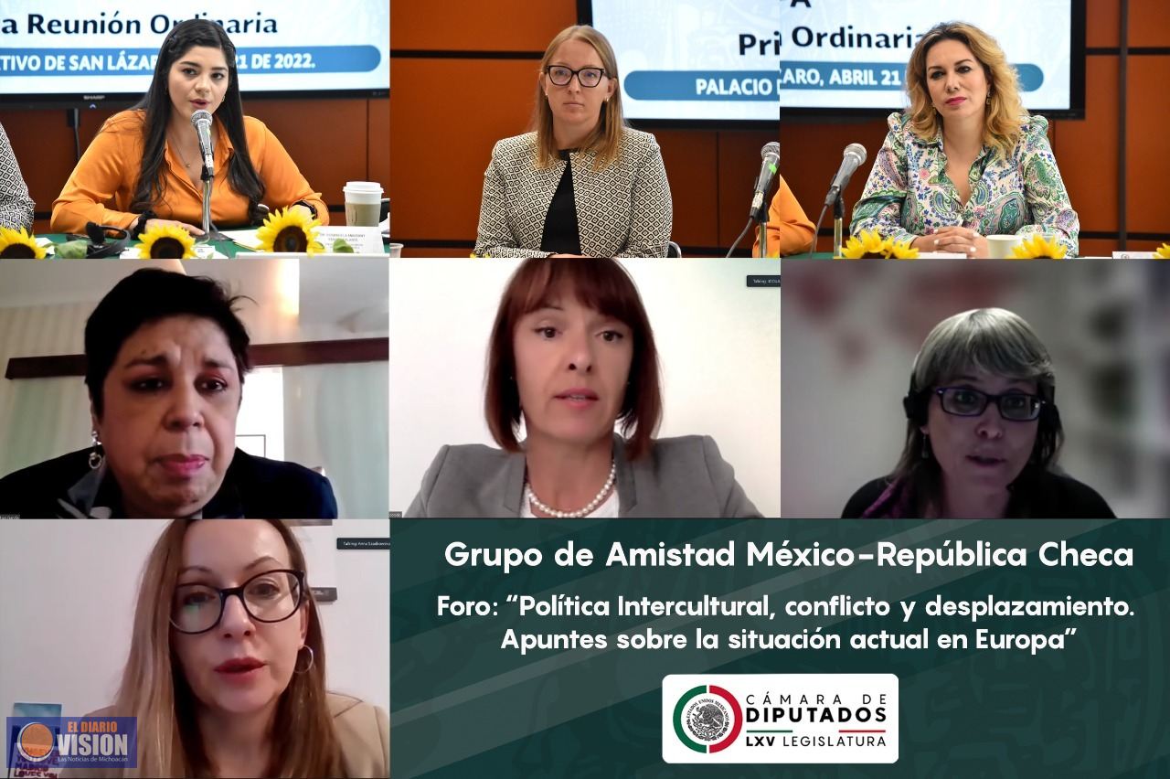 Realizan foro “Política intercultural: conflicto y desplazamiento. 