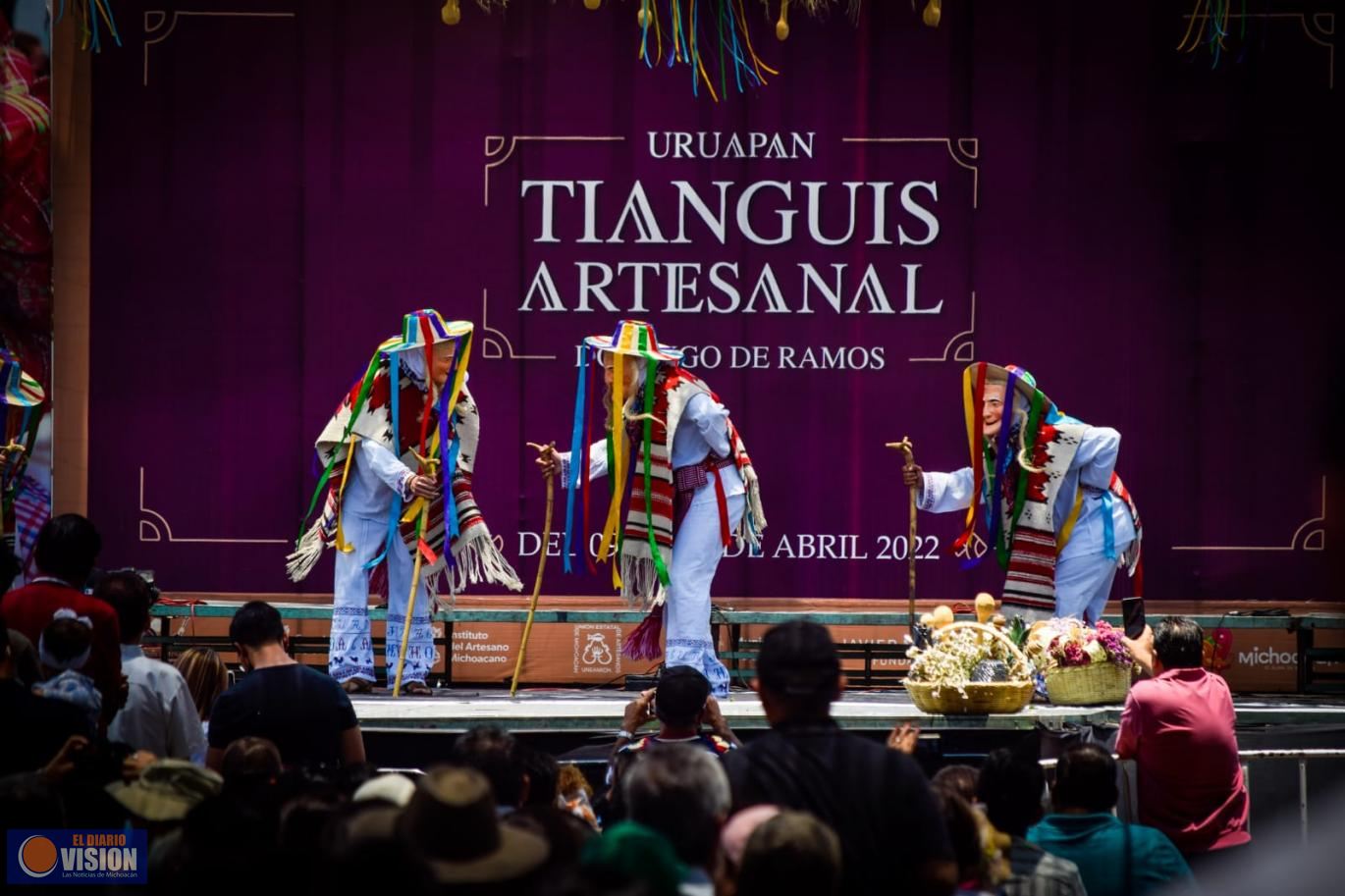 Danza y tradición engalanan cierre del Tianguis Artesanal 