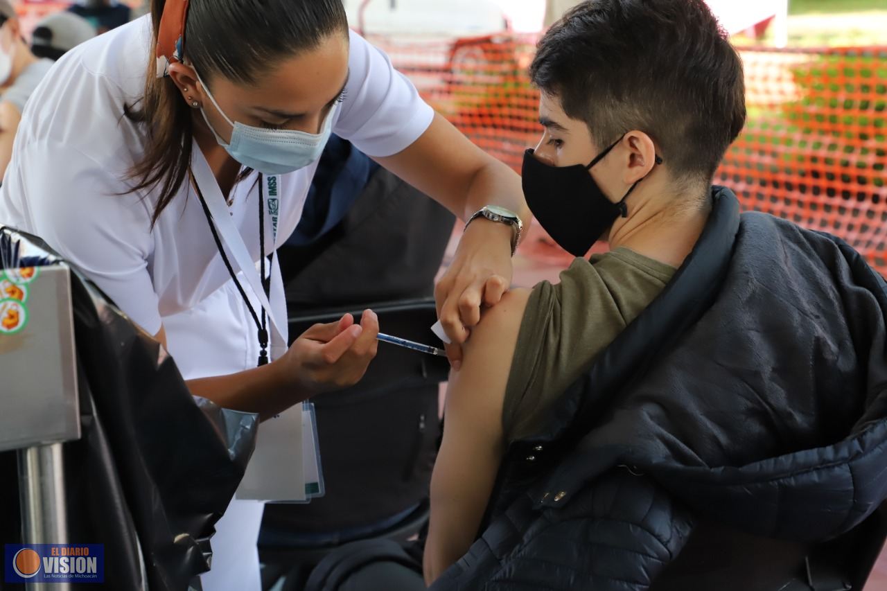 Aplicadas poco más de 56 mil dosis anti COVID-19 a población de 12 a 14 años